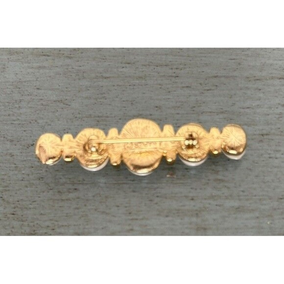 Vintage signed Napier Classic Golden 5 Faux-Pearl Cabochon Brooch Pin - Picture 2 of 3